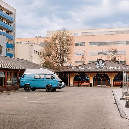Skau 1 Old Town Family & Business Apartment Free Parking Братислава Экстерьер фото