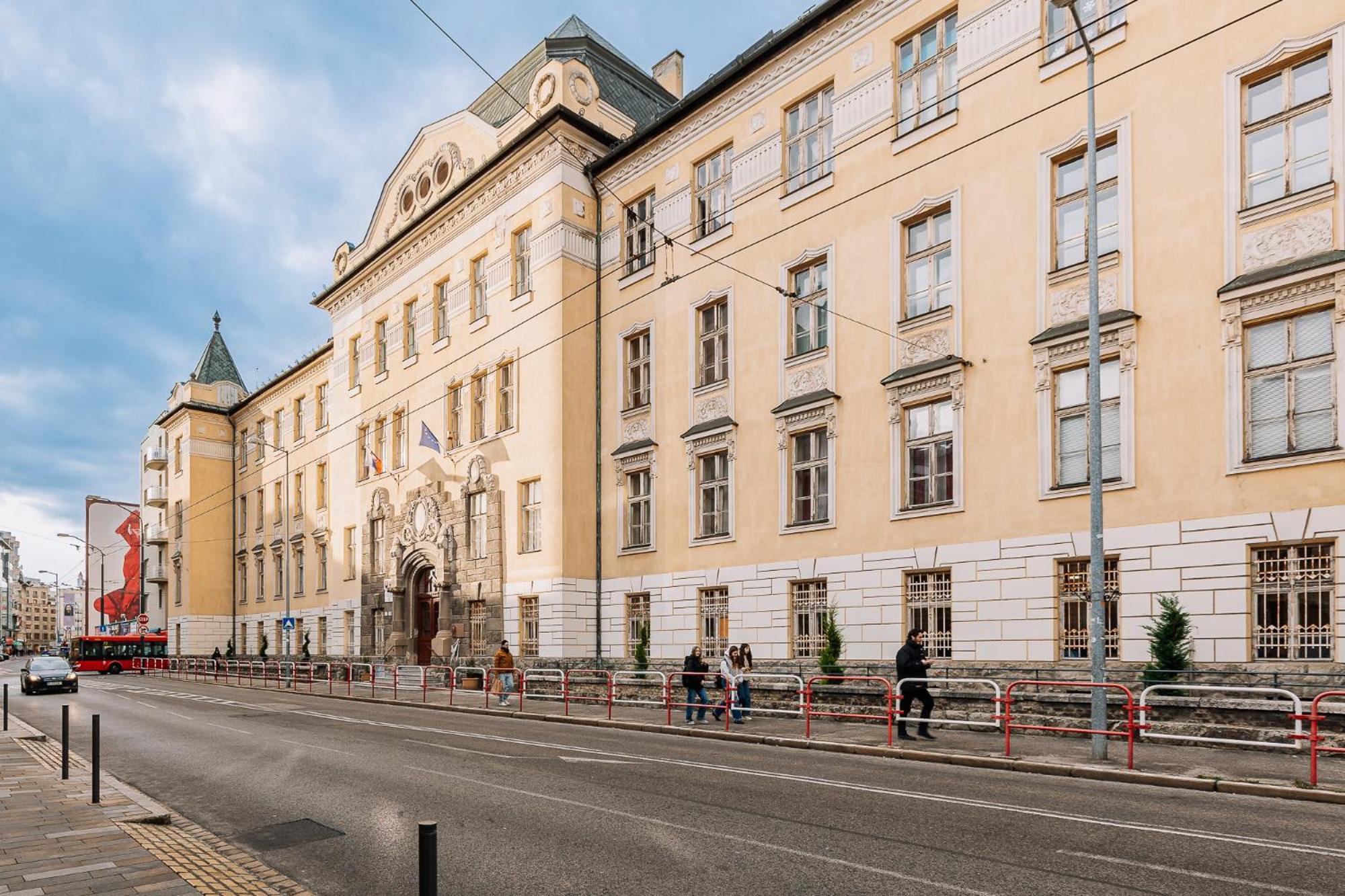 Skau 1 Old Town Family & Business Apartment Free Parking Братислава Экстерьер фото