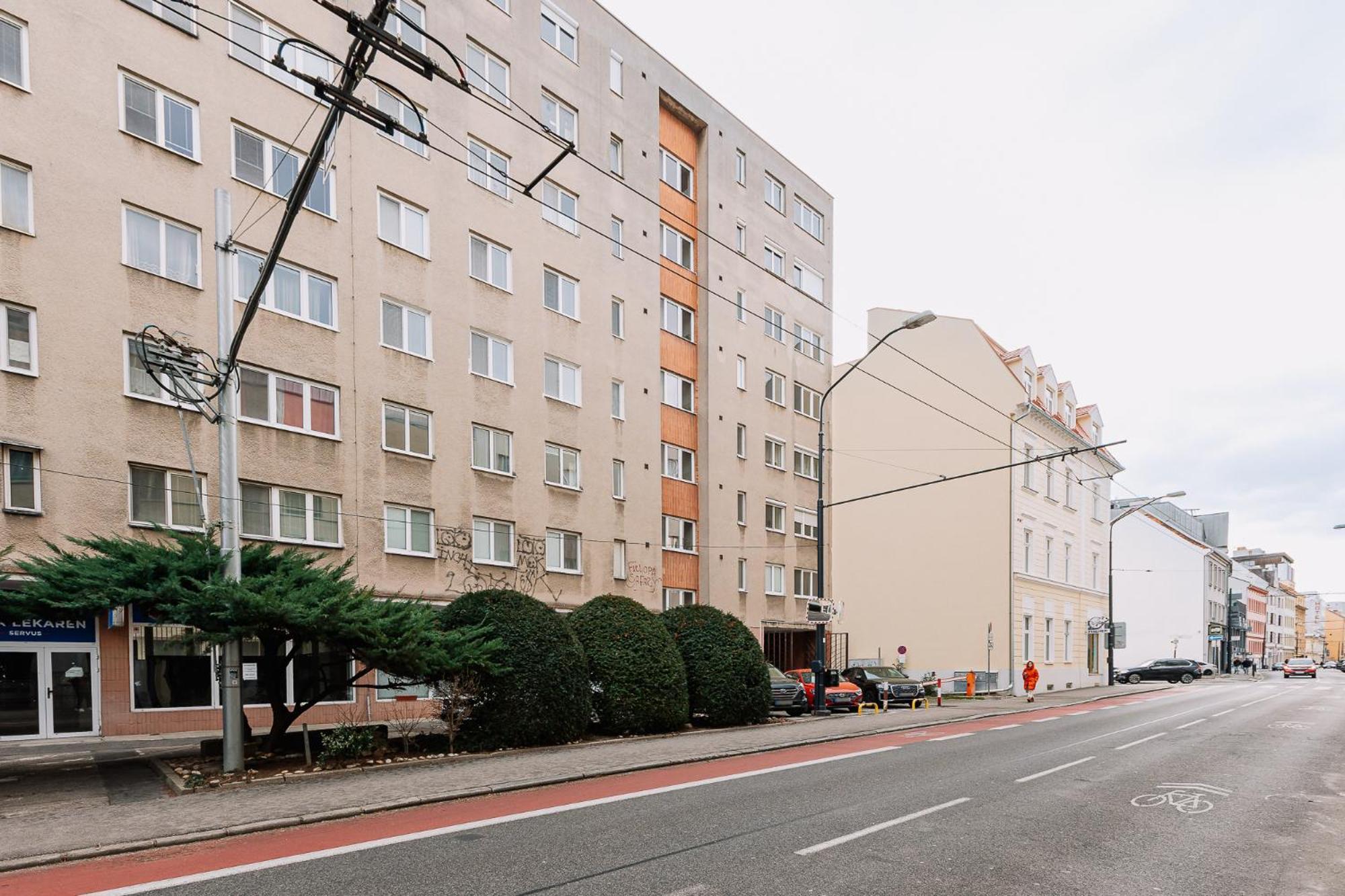 Skau 1 Old Town Family & Business Apartment Free Parking Братислава Экстерьер фото